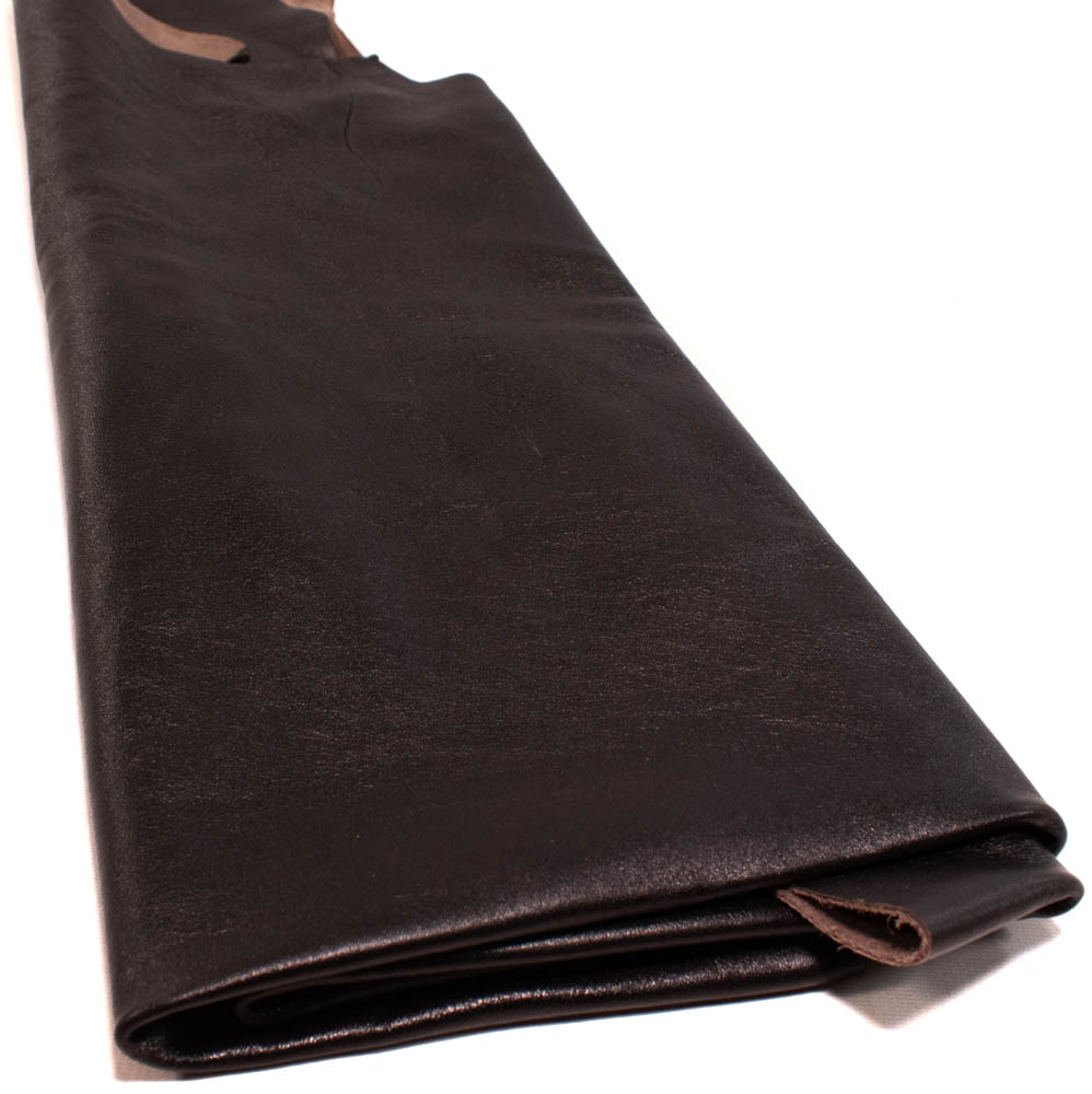 Garment DHF – Black on Brown